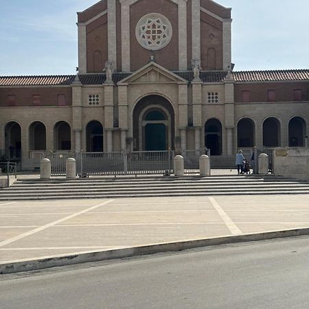 مبيت وإفطار نيتّونو Carmen'S House المظهر الخارجي الصورة