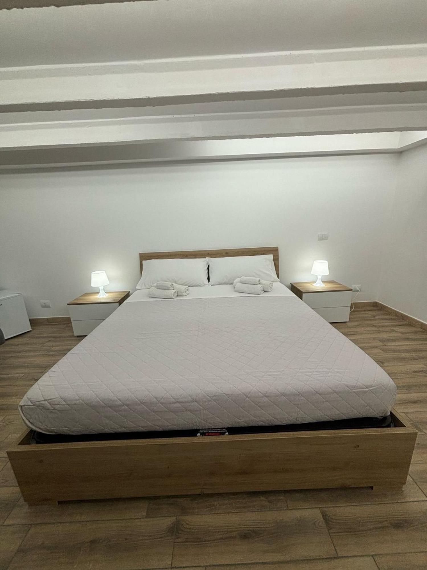 مبيت وإفطار نيتّونو Carmen'S House المظهر الخارجي الصورة